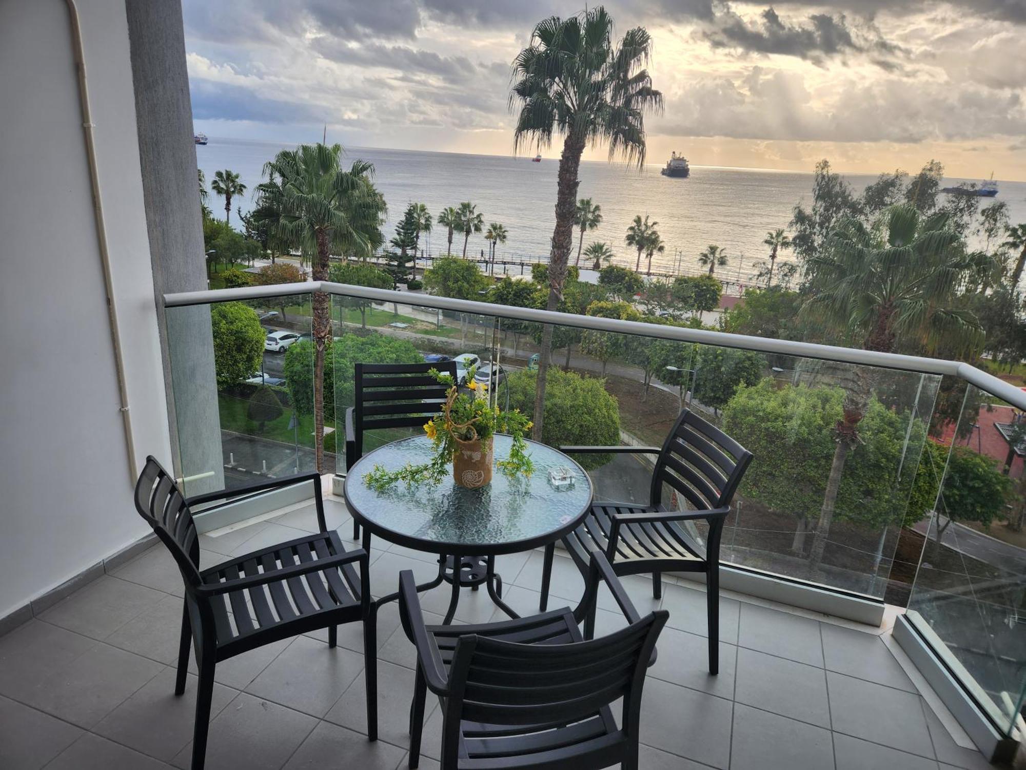 Apartment Luxury Kalipso Beachfront Limassol